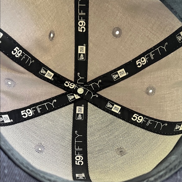 Gray and Black New Era Baseball Cap with Red Sox logo - Picture 8 of 11